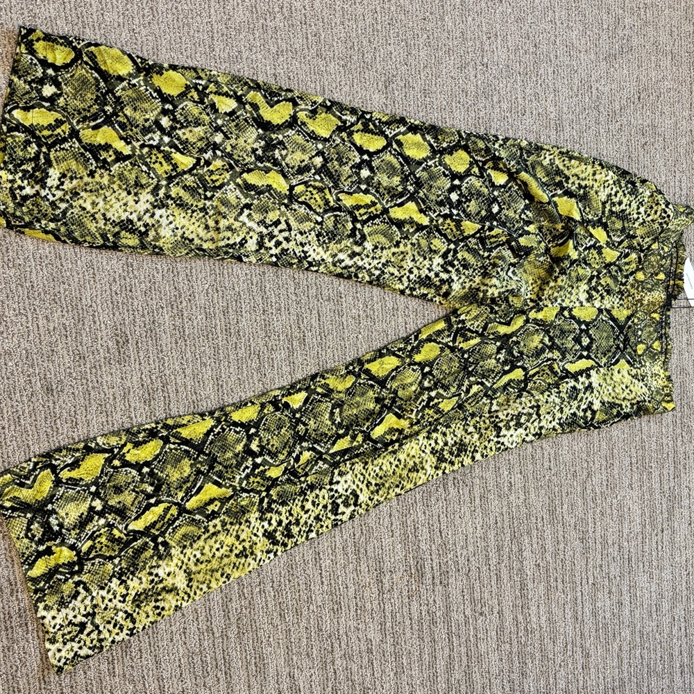 NWTKaren Millen Reptile-Inspired Green and Black Fabric